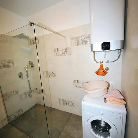 Stella Apartment *