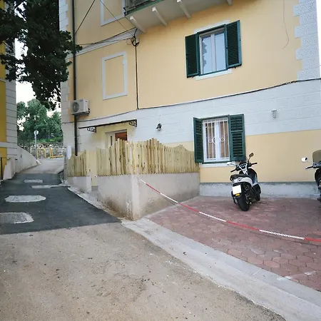 Stella Apartment *
