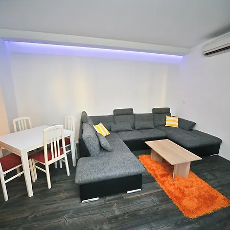 Stella Apartment *