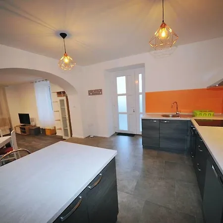 Stella Apartment *